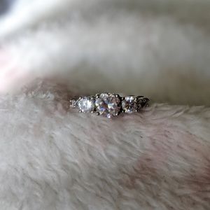 🎉2/$20 Beautiful engagement or anniversary ring